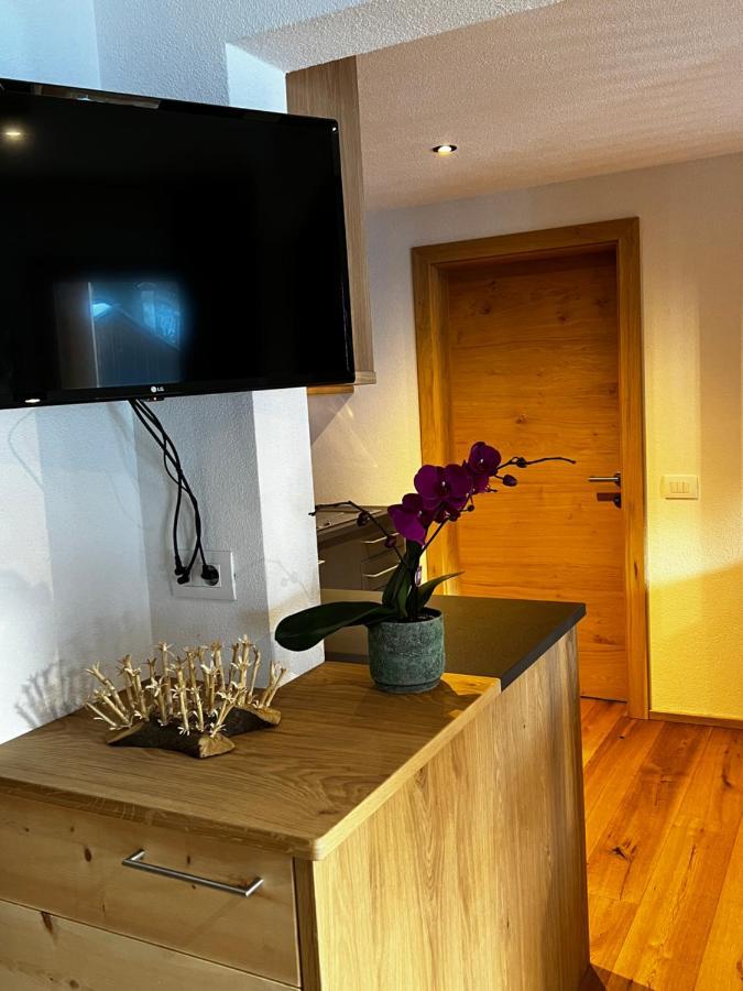 Luech Dl Finatzer Apartment San Martino in Badia Bagian luar foto